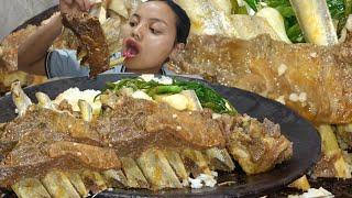 Buffalo Ribs with Local Onion|Vicks vlogs|Naga Mukbang|Northeast India 