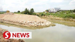 Police investigating odour pollution in Sungai Selangor