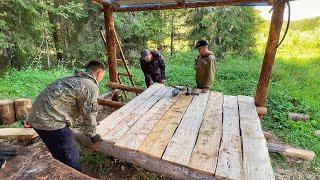 ЖАРА 35°C - ЗАКРЫВАЕМ ПОЛ И КРЫШУ У БЕСЕДКИ | ЛАГМАН В КАЗАНЕ НА КОСТРЕ | ПИЛЫ ГЛОХНУТ ОТ ЖАРЫ