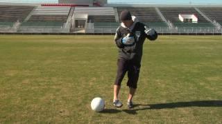 Soccer Moves & Tips : How to Do a Banana Kick in Soccer