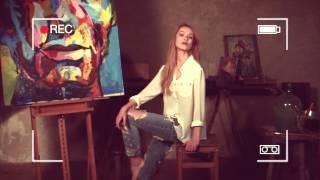 Backstage: photo shoot for model portfolio. Model: Elena Pavlova