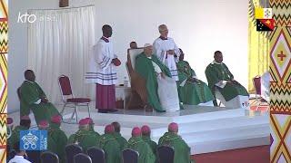 Messe présidée par le pape François au stade Sir John Guise - Papouasie-Nouvelle-Guinée