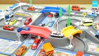 トミカ　おでかけ立体マップ  おかたづけ 工事現場 パーキング ／ Tomica, Tomica town map