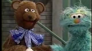 Sesame Street - Rosita Needs a Teddy Bear