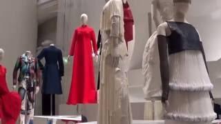 exposition  Fashion Forward, 3 siecle de mode paris 2016