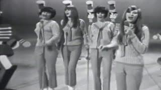 Petula Clark, The Shangri Las, Joanie Summers - Pop Medley (1960s)