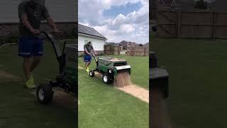 Earth & Turf Top Dresser