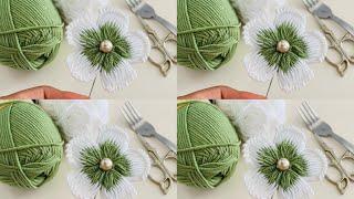 Fabulous You will love this knitted flower at intervals on the fork  it's a great model #flowers