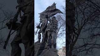 Новый монумент героям СВО открыли в центре Перми.