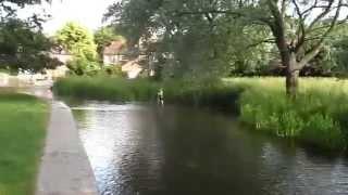 WALKING ALONG THE RIVER DARENT AT EYNSFORD KENT PAST THE WEIR TO THE FORD