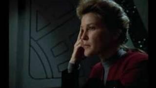 Janeway telling off Tom and blanna - startrek voyager