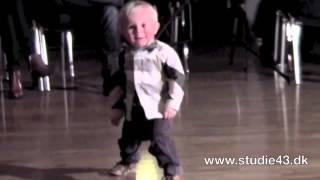 Amazing Video : Two Year Old Dancing to Jailhouse Rock : March 23, 2012