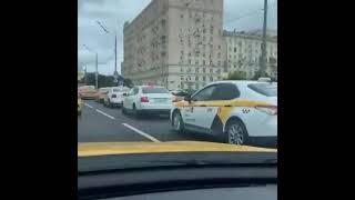 Someone hacked YandexTaxi and ordered all available taxis to Kutuzov Prospect in Moscow