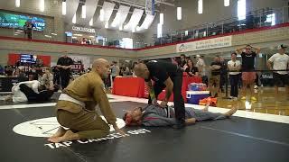 White Belt Sleeps his Opponent in under 30s