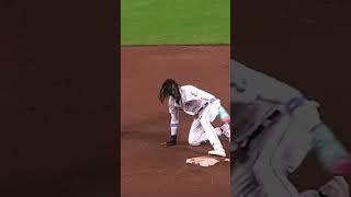 Ella de la Cruz is a speed demon #baseballboy #americansports #ballsports