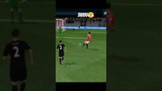 POV:CR7 Lifts the ball high a little and the Goalkeeper fails to catch it ||FC mobile