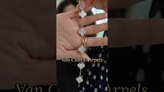 VAN CLEEF & ARPELS ALHAMBRA VINTAGE BRACELET MOTHER OF PEARL WITH YELLOW GOLD REVIEW | #lvlovercc