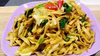 Mie gepeng ala hajatan.bumbu simple tapi rasa juara.#olahanmihajatan#resepbusun#olahanmie