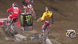 Ken Roczen Crashes Out of Anaheim 2 - Monster Energy Supercross 2017