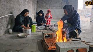 "Magic of rain: baking traditional bread and collecting firewood on a rainy day"