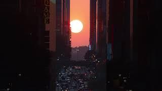 Manhattanhenge Crowds in NYC