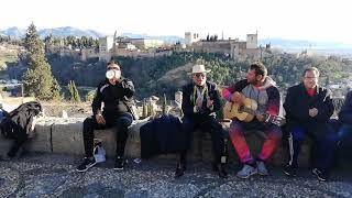 Guitarreo frente a la Alhambra en Granada