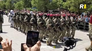 “Gjithçka, gjithçka për atdheun” – Parakalimi i Ushtrisë dhe Policisë së Kosovës në Prishtinë