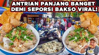 ANTRI PANJANG BANGET!! DEMI BAKSO VIRAL DI DALEM PORTAL JALAN..