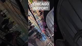 芝加哥机场的这个彩虹走廊真是太美了！ #travel #chicago ＃airport