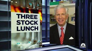 3-Stock Lunch: AT&T, Tesla & U.S. Steel