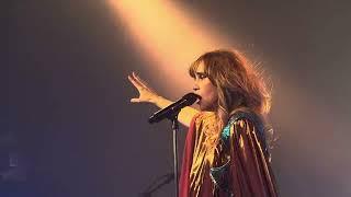 Model Actress Whatever - Suki Waterhouse Live Kansas City 12/2/24