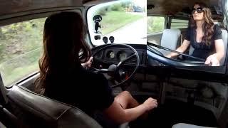 Tinsley Cruising in the 1971 VW Bus Westfalia | Pump That Pedal #0602