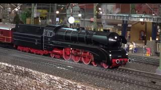 Roco 69193 BR10 mit getaktetem Zylinderdampf Märklin 43204 UHD 4K 2160