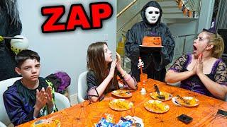 O ZAP - VIROU O GARÇOM no HALLOWEEN!! - Parte 85