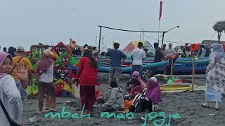 SARAPAN DI PANTAI DEPOK,KIJANG MARON FAMILI..#pantai #pantaiselatan #pantaidepok