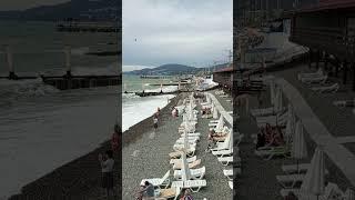 10 Sochi storm at sea. swimming ban sunbathing on the shore