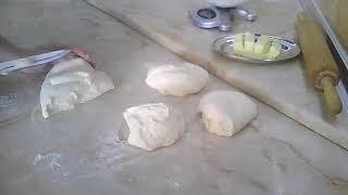 Brza lisnata pogaca/luxury puff pastry bread
