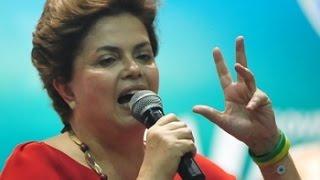 Dilma cantando Estou indo embora do cantor Pablo Novo