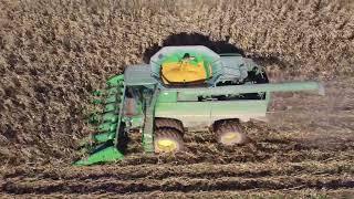 John Deere 9670 STS Harvesting Corn 4K