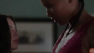 SIREN 1x05 Ryn, Maddie kissing scene