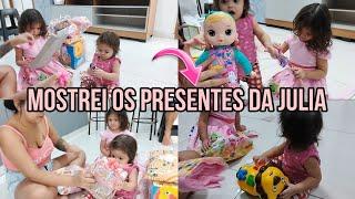 ABRINDO OS PRESENTES DE ANIVERSÁRIO DA BEBÊ JÚLIA