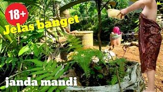 ngintip janda mandi, gak pake apa apa