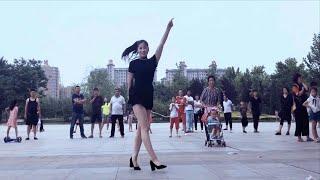 Shuffle in heels  beauty Qingqing is dancing