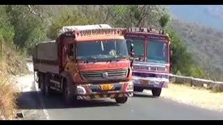 BHARATBENZ VS ASHOK LEYLAND 10 wheel truck in dhimbam ghat roads lorry Stirling same load overtaking