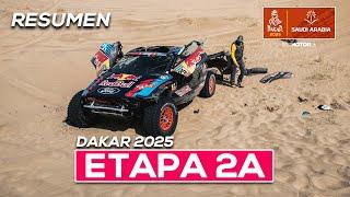 Carlos Sainz vuelca y Nasser Al-Attiyah da un golpe - Resumen Etapa 2A Dakar 2025 | SoyMotor.com