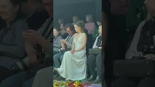 АКТРИСА ПОДСЕЛА К ЗРИТЕЛЯМ  - АННА МИХАЙЛОВСКАЯ в спектакле «Тартюф» #театр #theatre #actress