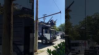 Unique Front Loader Garbage Truck Lifts Small Bin in Machine Town #garbagecollection  #garbagetrucks