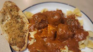 Spicy pasta sauce with meatballs and bow tie pasta!!