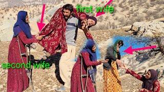 Deceiving Ruhollah's family by Nargis's boyfriend and taking Nargis to the spring