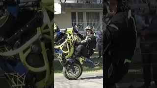 Stunt riding best tricks 3 - wheelie without hands